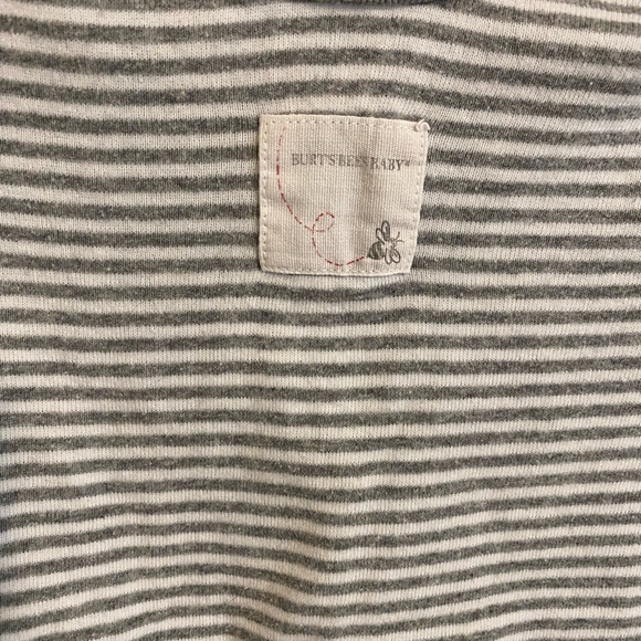 Burt’s Bees bodysuit bundle of 3 (6-9 Months) - Picture 6 of 11